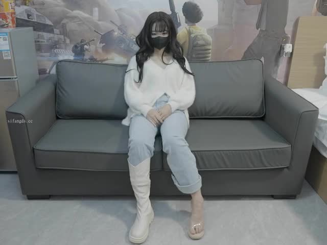 侵入美女家中