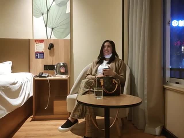叫个卖淫女
