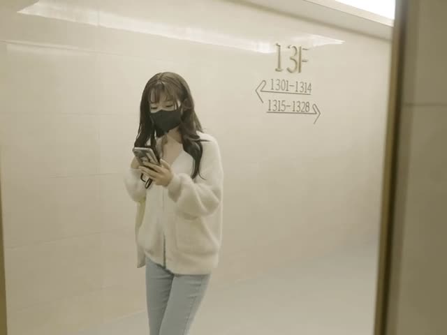侵入美女家中
